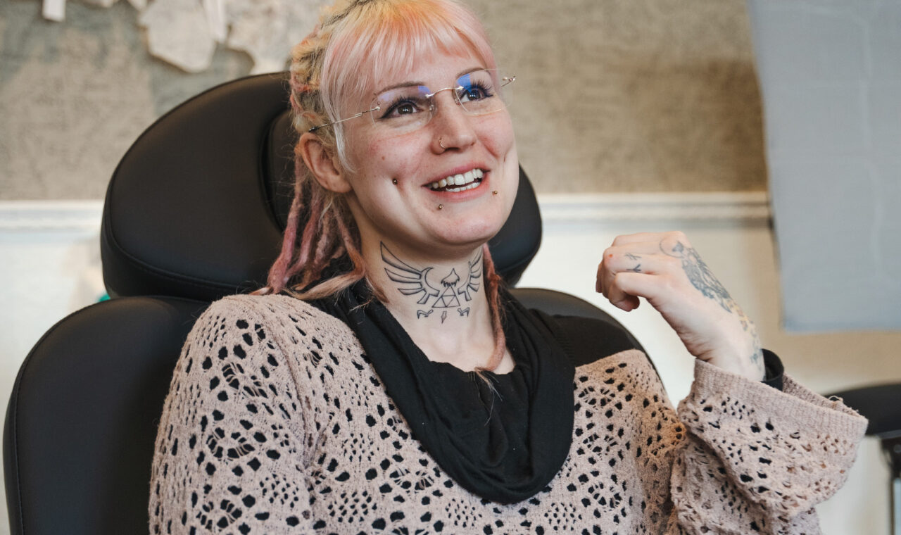 Raphaela Nehmer betreibt als Unternehmerin zwei Manga-Shops und ein Tattoo-Studio. Business-Talk MB 3-24 ©kelling